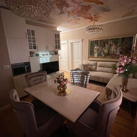 טיראנה Deoni Apartment Luxury מראה חיצוני תמונה