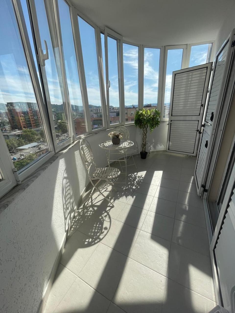 טיראנה Deoni Apartment Luxury מראה חיצוני תמונה