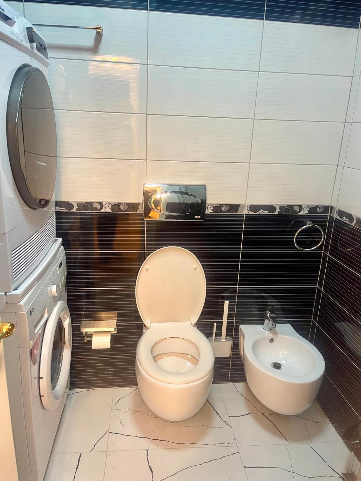 טיראנה Deoni Apartment Luxury מראה חיצוני תמונה