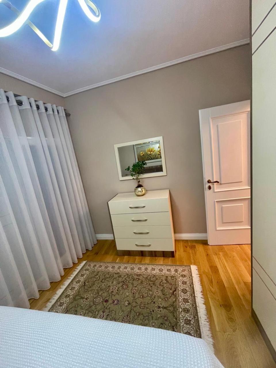 טיראנה Deoni Apartment Luxury מראה חיצוני תמונה